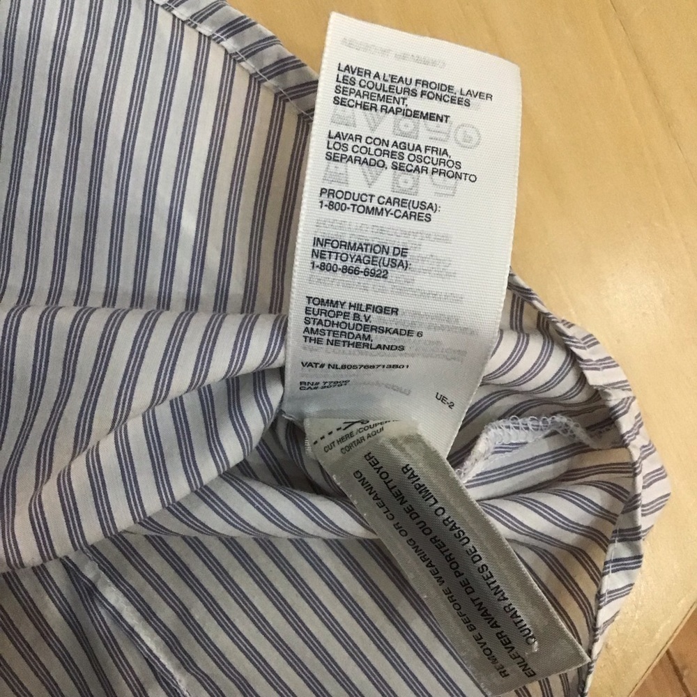 2/40$TOMMY Hilfiger cute dress blouse flutter detail button up blue white formal - Picture 6 of 9